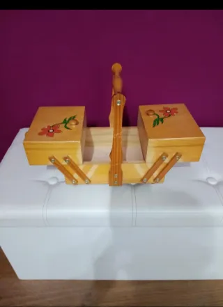 Costurero vintage madera flores 80s