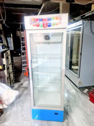 Vitrina expositora refrigerada bebidas