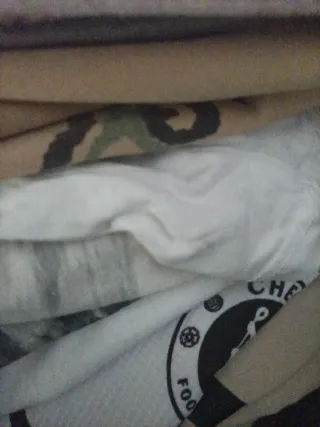 Lote Ropa Beige y Blanca