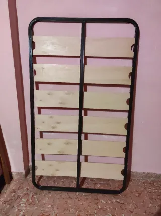 Urge bajada precio.Cama individual 90cm