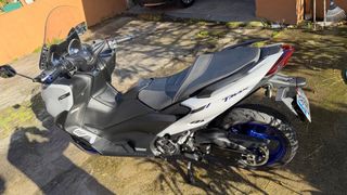 Yamaha TMAX 560 abs