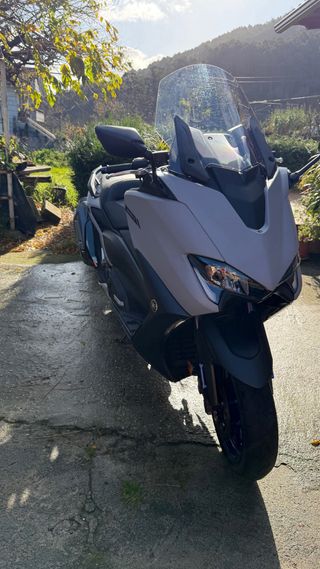 Yamaha TMAX 560 abs