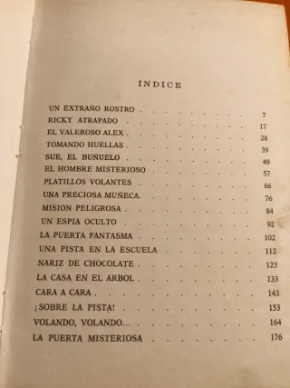 Los Hollister y la cueva misteriosa