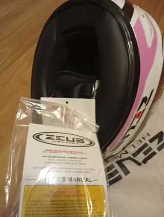 Casco de moto Zeus negro, blanco y rosa