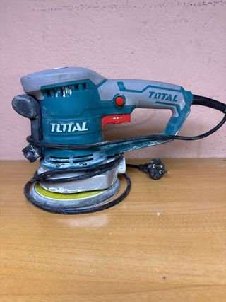 17.) Lijadora orbital Total TF2041506