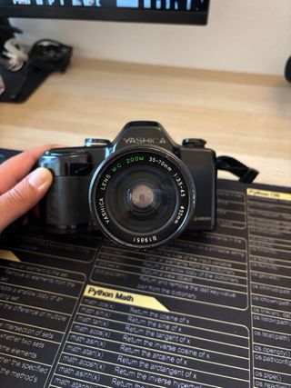 Yashica 108 + lente yashica 35-70mm f3.5-4.5
