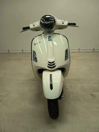 Vespa GTS 125 Super