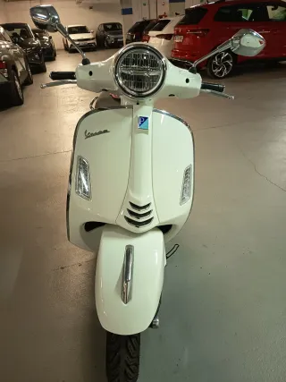 Vespa GTS 125 Super