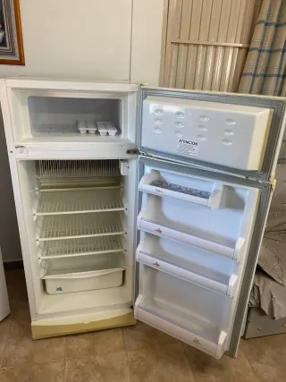 Frigorífico BUTSIR Combi Blanco a Gas