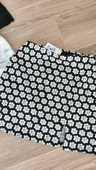 Lote 3 Faldas Estampadas y top negro