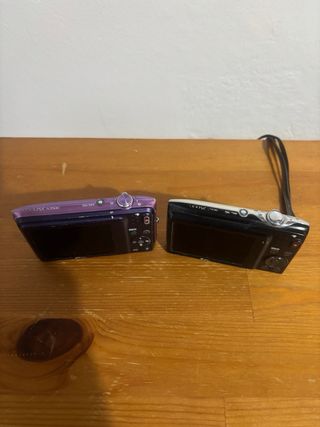 2 Fotocamere Nikon Coolpix Viola e Oro