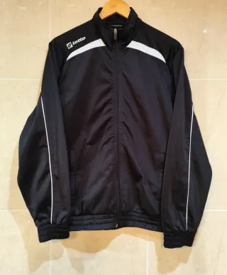 Chaqueta deportiva Lotto negra con cremallera