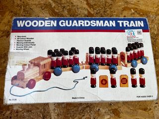 Treno delle guardie di legno