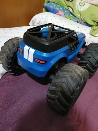 Coche teledirigido azul. AVERIA ELECTRICA