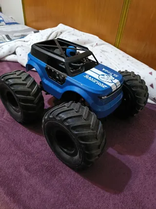 Coche teledirigido azul. AVERIA ELECTRICA