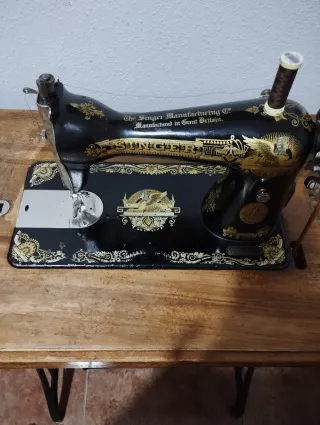 Máquina de coser Singer antigua