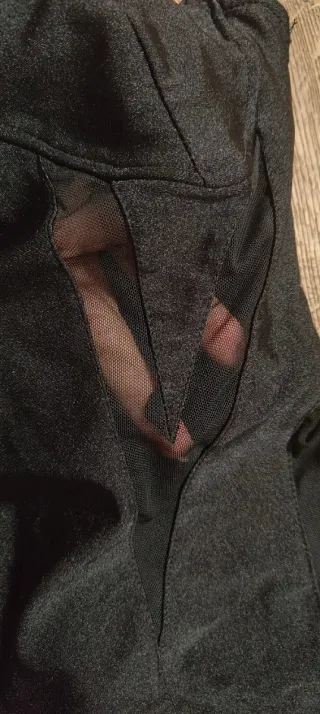 Abito a tubino corto nero ragazza Bershka