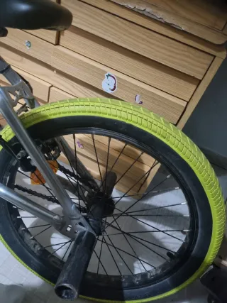 Bicicleta BMX en buen estado