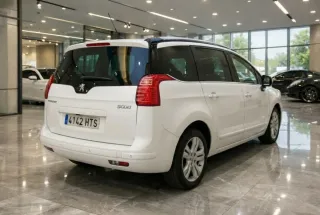 Peugeot 5008 2014