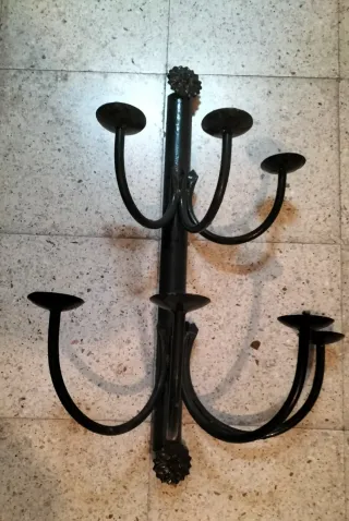 Candelabro antiguo de metal