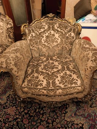 Salotto con divano 2 poltrone e 2 sedie