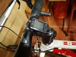 Bicicleta de carretera Btwin Roja