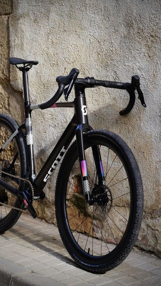 Scott Addict Gravel 30 Carbon Negra 2025 talla M