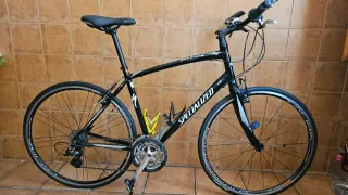 《DOS BICICLETAS》 Specialized Sirrus RockriderXC900