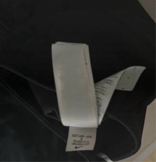 Top deportivo Nike negro