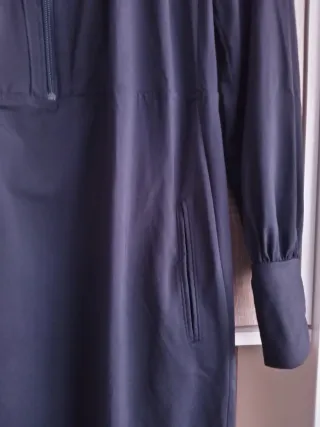 (M) Vestido corto de manga larga con cremallera