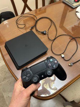 PS4 Slim 500GB Negra