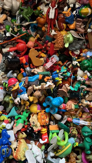 Lotto 100 Sorpresine Kinder Pupazzetti Gadget