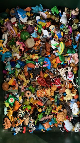 Lotto 50 Sorpresine Kinder Gadget Pupazzetti