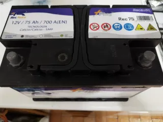 Batería Coche 75Ah RecAuto 700A