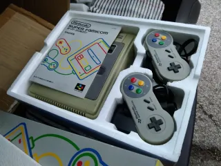 Super Famicom completa: caja,corchos,cables,manual