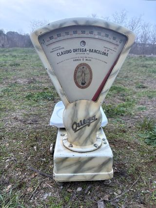 Balanza antigua Claudio Ortega Barcelona