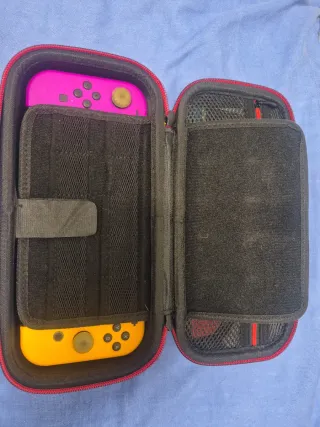 Nintendo Switch + 5 Juegos + 4 Mandos