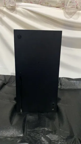 Xbox Series X 1TB SSD nella sua confezione originale