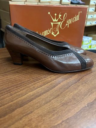 Zapato salón Alido Marrón T. 39