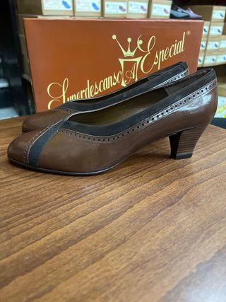 Zapato salón Alido Marrón T. 39