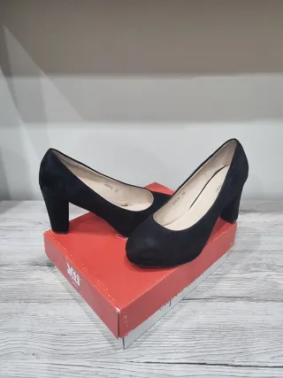 Zapatos de tacón negros