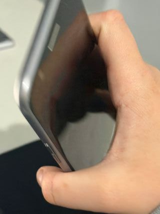 Móvil gris/plateado