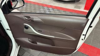 Toyota iQ 2009 Etiqueta C 4 plazas con ISOFIX