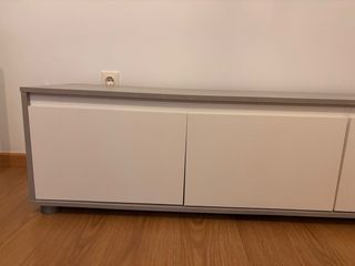 Mueble Salón Gris y Blanco 4 Puertas