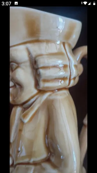 Jarra cerveza alemana figura hombre