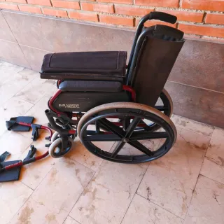 Silla de ruedas moderna ruedas anti pinchazos