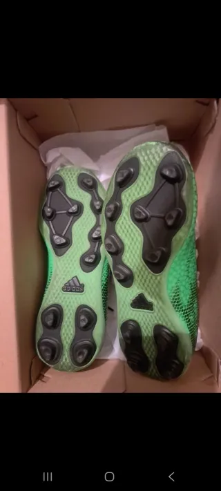Botas de fútbol Adidas para niño Talla 29