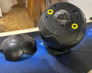 Proyector y Altavoz Bluetooth Balón