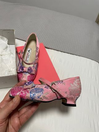 Traje de Fallera Niña con Cancán