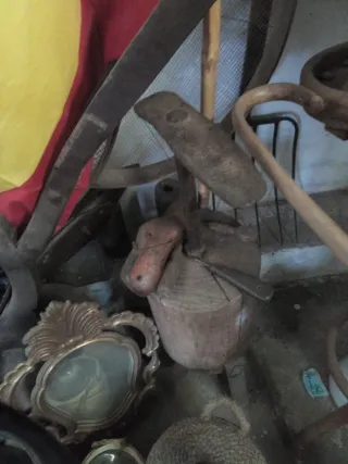 Horma de zapatero y herramientas antiguas